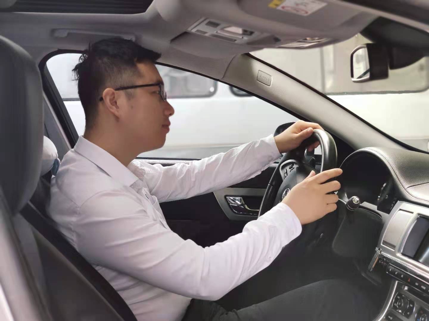 高温下的环保人,天气很热,你们却很美!